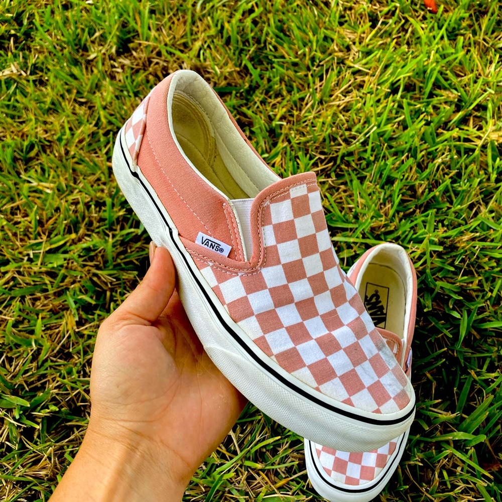 Peach colored checkered vans Womens size 7 1/2